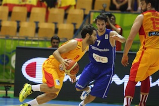 Spain Bounces Back With Easy 60-39 Win Over Czech Republic